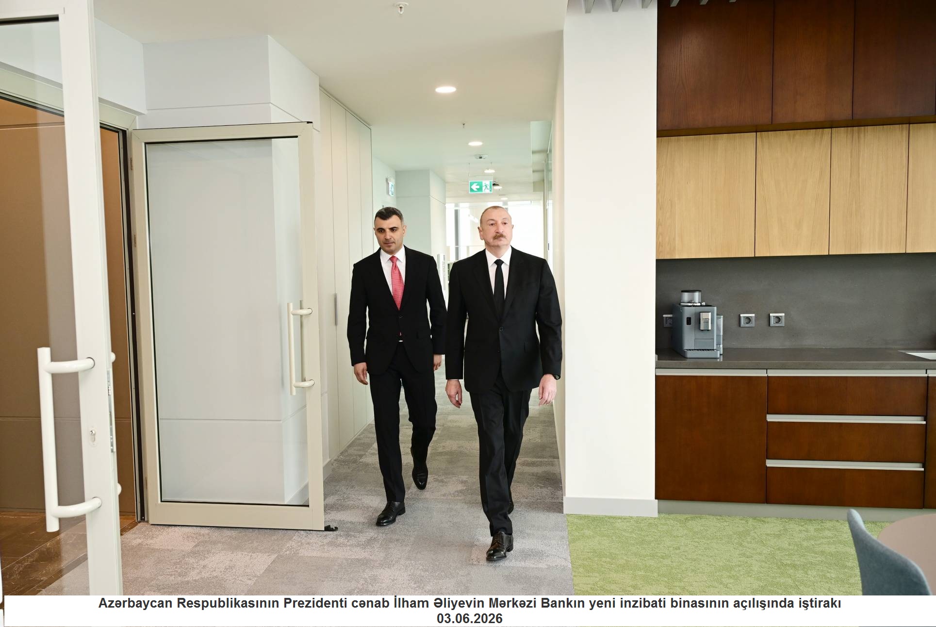Merkezi Bank - achilish merasimi - 4.jpg