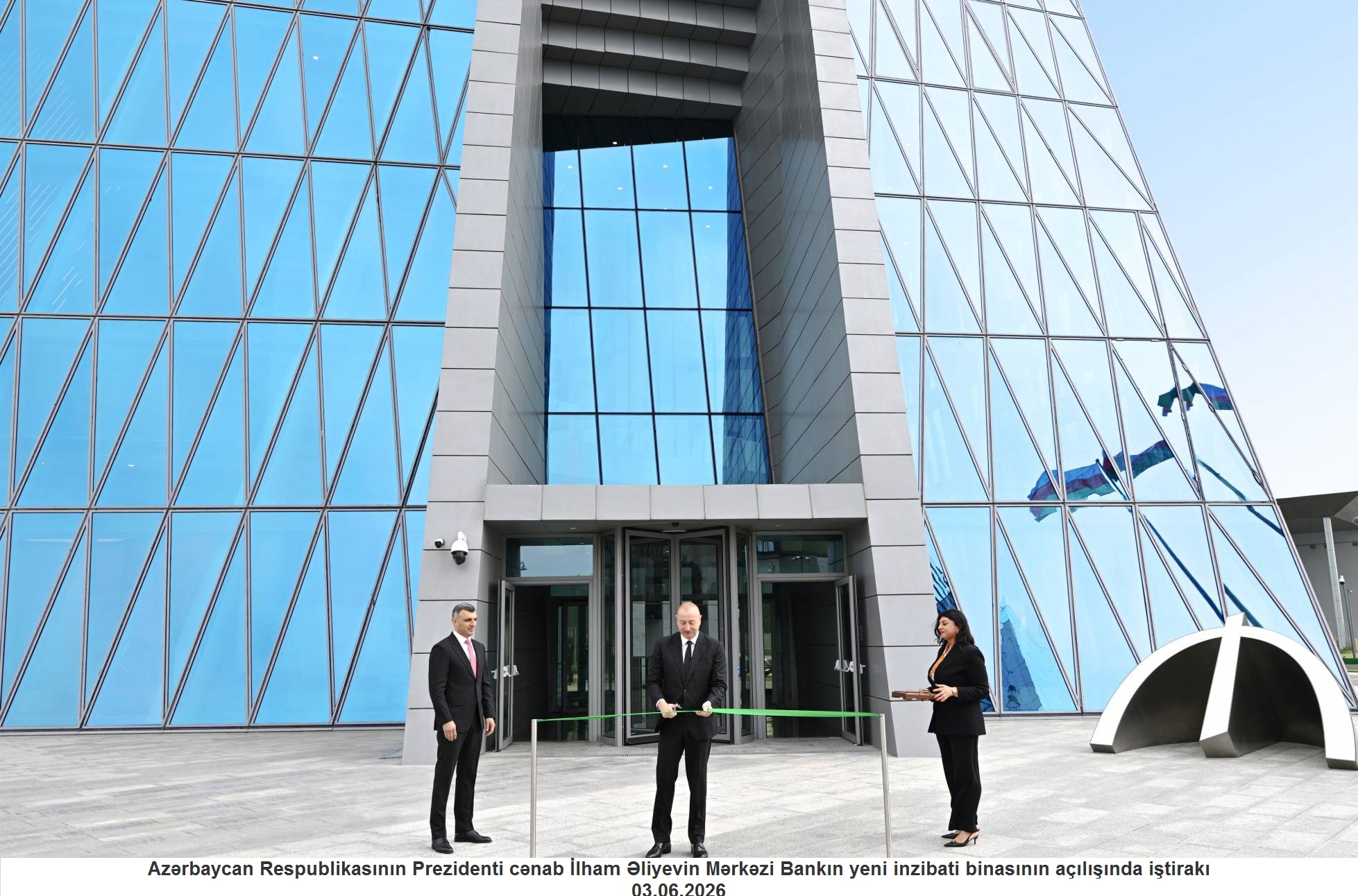 Merkezi Bank - achilish merasimi - 1.jpg