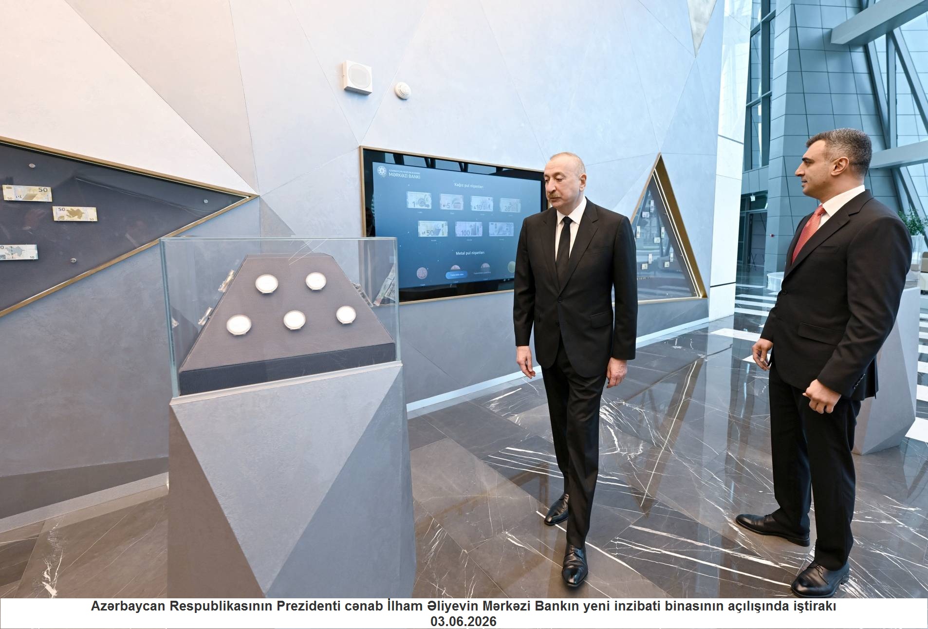 Merkezi Bank - achilish merasimi - 2.jpg