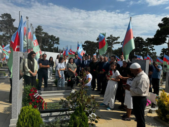 Vətən müharibəsi şəhidi mayor İlkin Rzayevin doğum günündə xatirəsi anılıb