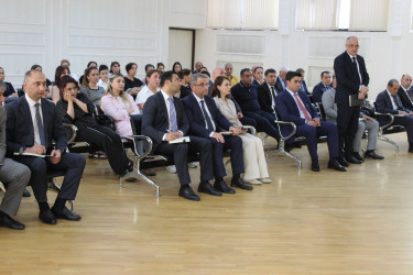 Nizami Rayon İcra Hakimiyyətinin başçısı Coşqun Cəbrayılov rayon sakinləri ilə növbəti səyyar qəbul keçirib