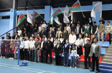 Nizami rayonunda Ümummilli Lider Heydər Əliyevin anadan olmasının 103-cü ildönümü münasibətilə məktəblilər arasında badminton turniri keçirilib