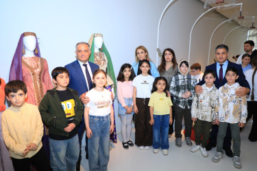 Şəhid və qazi övladları Heydər Əliyev Mərkəzini ziyarət ediblər