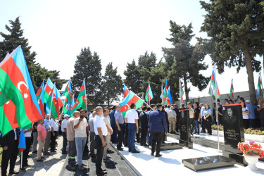 Birinci Qarabağ müharibəsində şəhid olmuş hərbi qulluqçu Abbasov Məhərrəm Abbas oğlu Nizami rayonunun Keşlə Şəhidlər Xiyabanında torpağa tapşırılıb