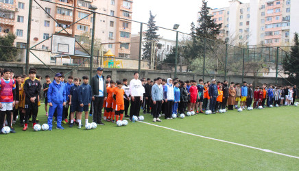 Nizami rayonunda Ümummilli Lider Heydər Əliyevin anadan olmasının 103-cü ildönümü münasibətilə futbol turniri keçirilib