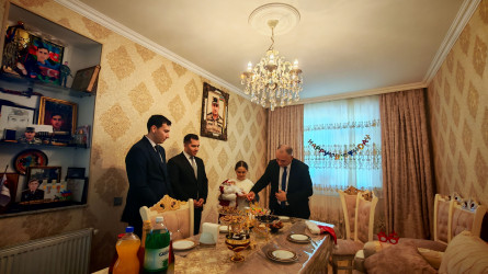 Vətən müharibəsi şəhidi mayor Xəyal Məmmədovun ailəsi ziyarət edilib