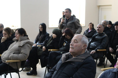 Nizami Rayon İcra Hakimiyyətinin başçısı Coşqun Cəbrayılov rayon sakinləri ilə növbəti səyyar qəbul keçirib