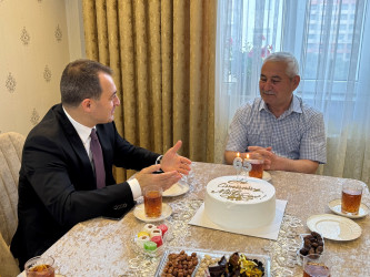 Vətən müharibəsi şəhidi Elsevər Əhədzadənin ailəsi ziyarət edilib