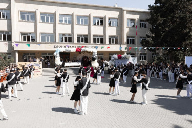 Nizami rayonunun ümumtəhsil müəssisələrində “Son zəng” tədbirləri keçirilib
