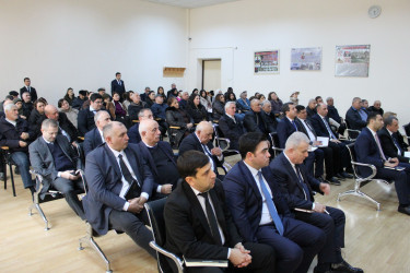 Nizami Rayon İcra Hakimiyyətinin başçısı Coşqun Cəbrayılov rayon sakinləri ilə növbəti səyyar qəbul keçirib