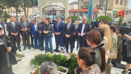 Vətən müharibəsi şəhidi Nicat Əhmədovun doğum günündə məzarı ziyarət olunub