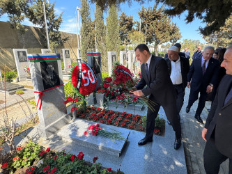 Aprel döyüşləri şəhidi Urfan Vəlizadənin məzarı ziyarət edilib