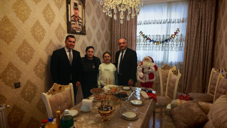 Vətən müharibəsi şəhidi mayor Xəyal Məmmədovun ailəsi ziyarət edilib