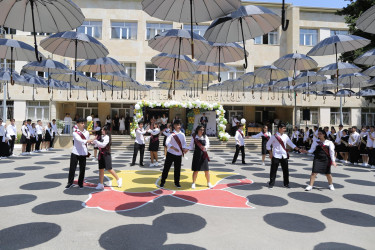 Nizami rayonunda ümumi təhsil müəssisələrində “Son zəng” keçirilib