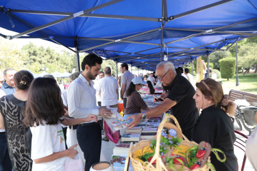 IV Bilik Kitab Sərgisi sakinlərin marağına səbəb olub