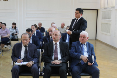 Nizami Rayon İcra Hakimiyyətinin başçısı Coşqun Cəbrayılov rayon sakinləri ilə növbəti səyyar qəbul keçirib