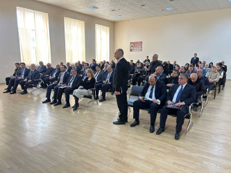 Nizami Rayon İcra Hakimiyyətinin başçısı Coşqun Cəbrayılov rayon sakinləri ilə növbəti səyyar qəbul keçirib