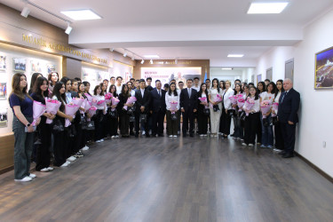 Nizami rayonunda qəbul imtahanlarında yüksək nəticə göstərən tələbələrlə görüş keçirilib