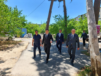 Rayon İcra Hakimiyyətinin başçısı Coşqun Cəbrayılov E.Süleymanov küçəsi 137 və Babək prospekti 75 ünvanlarına baxış keçirib