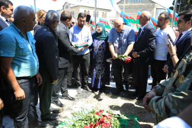 Birinci Qarabağ müharibəsində şəhid olmuş hərbi qulluqçu Abbasov Məhərrəm Abbas oğlu Nizami rayonunun Keşlə Şəhidlər Xiyabanında torpağa tapşırılıb