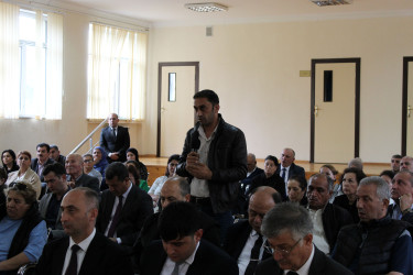 Rayon İcra Hakimiyyətinin başçısı Coşqun Cəbrayılov rayon sakinləri ilə növbəti səyyar qəbul keçirib