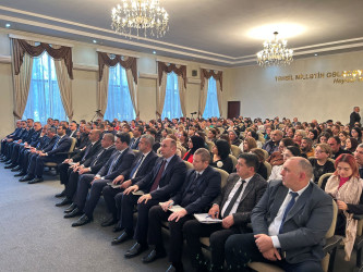 Nizami Rayon İcra Hakimiyyətinin başçısı Keşlə qəsəbə sakinləri ilə növbəti səyyar qəbul keçirib