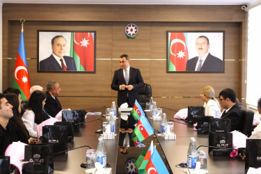 Nizami rayonunda qəbul imtahanlarında yüksək nəticə göstərən tələbələrlə görüş keçirilib