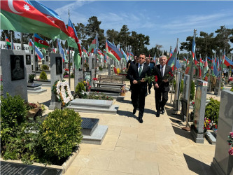 Vətən müharibəsi şəhidi Əsəd Mahir oğlu Əsədlinin doğum günündə xatirəsi anılıb