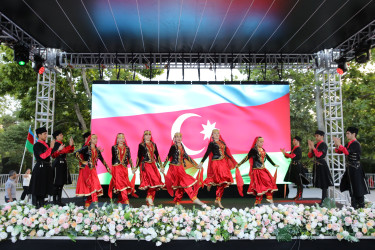 Nizami rayonunda Milli Qurtuluş Gününə həsr olunmuş bayram konserti keçirilib