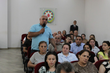 Nizami Rayon İcra Hakimiyyətinin başçısı Coşqun Cəbrayılov növbəti səyyar qəbulda rayon sakinləri ilə görüşüb
