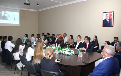 Nizami rayonunda “Zəfər yürüşünün başlandığı gün” mövzusunda gənclərlə görüş keçirilib