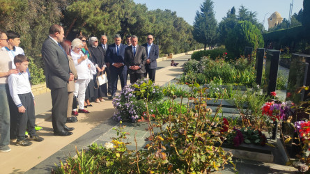 Azərbaycanın Milli Qəhrəmanı Yuri Kovalyovun məzarı ziyarət edilib