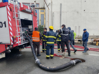 Keşlə qəsəbəsi, Sabir küçəsində yağışın yaratdığı fəsadlar aradan qaldırılır