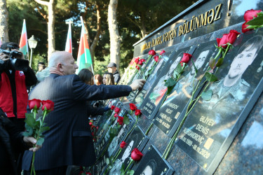 Zəfər Günündə “Nizami Rayon Vətən Müharibəsi Şəhidləri” Memorial Kompleksi ziyarət olunub