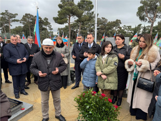 Vətən müharibəsi şəhidi mayor İlkin Rzayevin ildönümündə məzarı ziyarət edilib