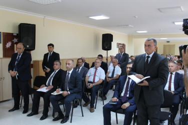 Nizami Rayon İcra Hakimiyyətinin başçısı Coşqun Cəbrayılov rayon sakinləri ilə növbəti səyyar qəbullar keçirib