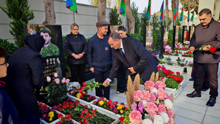 Vətən müharibəsi şəhidi Oktay Ağabəyovun doğum günündə məzarı ziyarət edilib