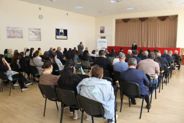 Nizami Rayon İcra Hakimiyyətinin başçısı Coşqun Cəbrayılov rayon sakinləri ilə növbəti səyyar qəbul keçirib