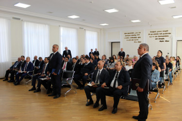Nizami Rayon İcra Hakimiyyətinin başçısı Coşqun Cəbrayılov rayon sakinləri ilə növbəti səyyar qəbul keçirib