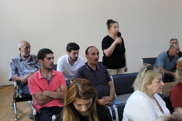 Nizami Rayon İcra Hakimiyyətinin başçısı Coşqun Cəbrayılov sakinlərlə növbəti səyyar qəbul keçirib