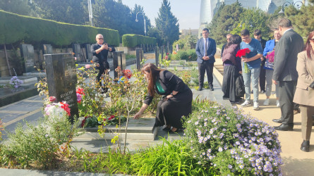 Azərbaycanın Milli Qəhrəmanı Yuri Kovalyovun məzarı ziyarət edilib