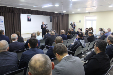 Nizami Rayon İcra Hakimiyyətinin başçısı Coşqun Cəbrayılov növbəti səyyar qəbulda rayon sakinləri ilə görüşüb