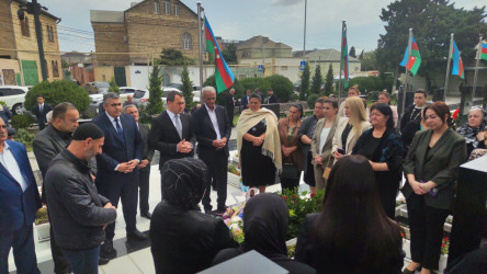Vətən müharibəsi şəhidi Nicat Əhmədovun doğum günündə məzarı ziyarət olunub