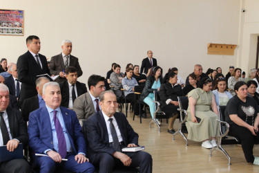 Nizami Rayon İcra Hakimiyyətinin başçısı Coşqun Cəbrayılov rayon sakinləri ilə növbəti səyyar qəbul keçirib