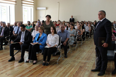 Nizami Rayon İcra Hakimiyyətinin başçısı Coşqun Cəbrayılov növbəti səyyar qəbulda rayon sakinləri ilə görüşüb