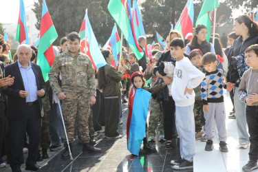 8 Noyabr – Şanlı Zəfər qələbəsinin 5-ci ildönümünü ilə əlaqədar Keşlə Şəhidlər Xiyabanı ziyarət edilib