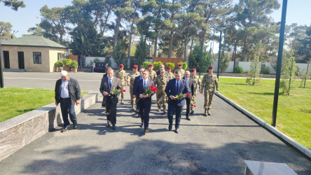 Vətən müharibəsi şəhidi Vüqar İnşallah oğlu Cəfərovun məzarı ziyarət edilib