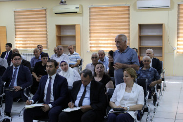 Nizami Rayon İcra Hakimiyyətinin başçısı Coşqun Cəbrayılov rayon sakinləri ilə növbəti səyyar qəbul keçirib
