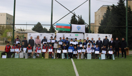 Nizami rayonunda Ümummilli Lider Heydər Əliyevin anadan olmasının 103-cü ildönümü münasibətilə futbol turniri keçirilib