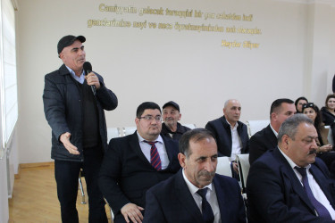 Nizami Rayon İcra Hakimiyyətinin başçısı rayon sakinləri ilə növbəti səyyar qəbul keçirib
